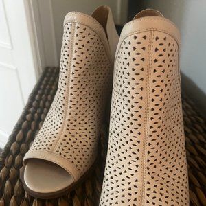 LUCKY Brand Cream Leather Booties Size 9.5